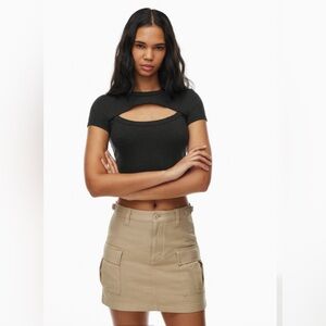 ARITZIA TNA Chill Costa T-Shirt, Jersey Cutout Short Sleeve Top, Heather Black L